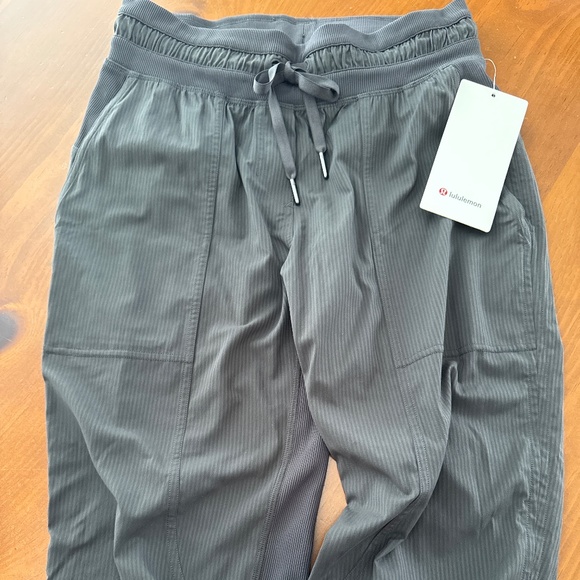 Lululemon Dance Studio pant - Picture 1 of 5